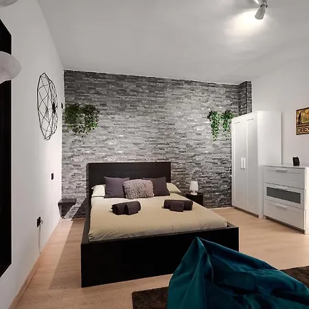 Xenia Apartments - Nuovo appartamento in zona tranquilla-3